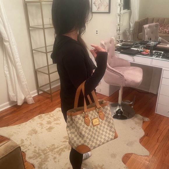 Louis Vuitton hand bag - Picture 2 of 10